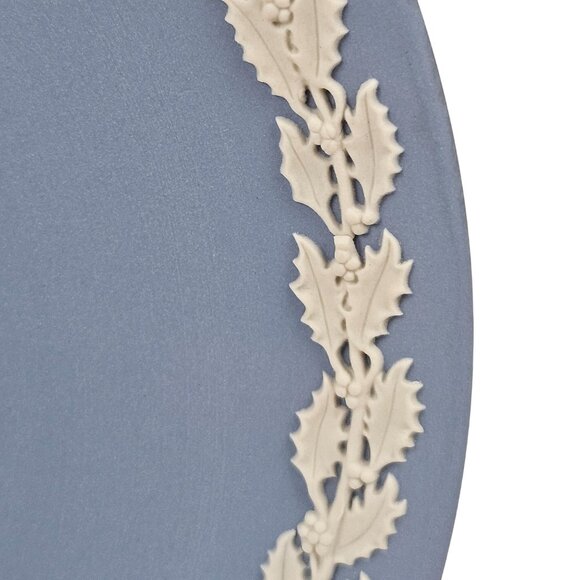 Vintage Wedgwood Collector Plate Marble Arch Christmas Blue Jasperware 1981 - Picture 6 of 9